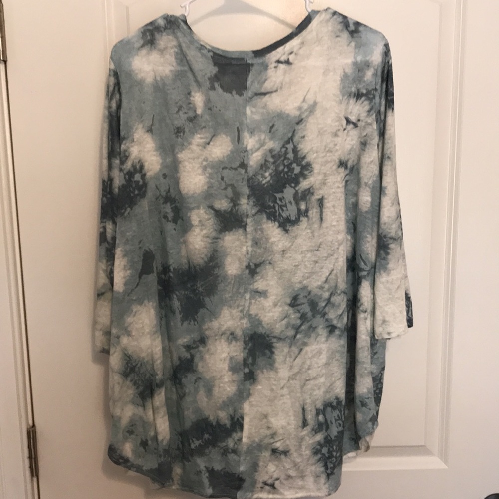 Linen Top - Picture 4 of 4